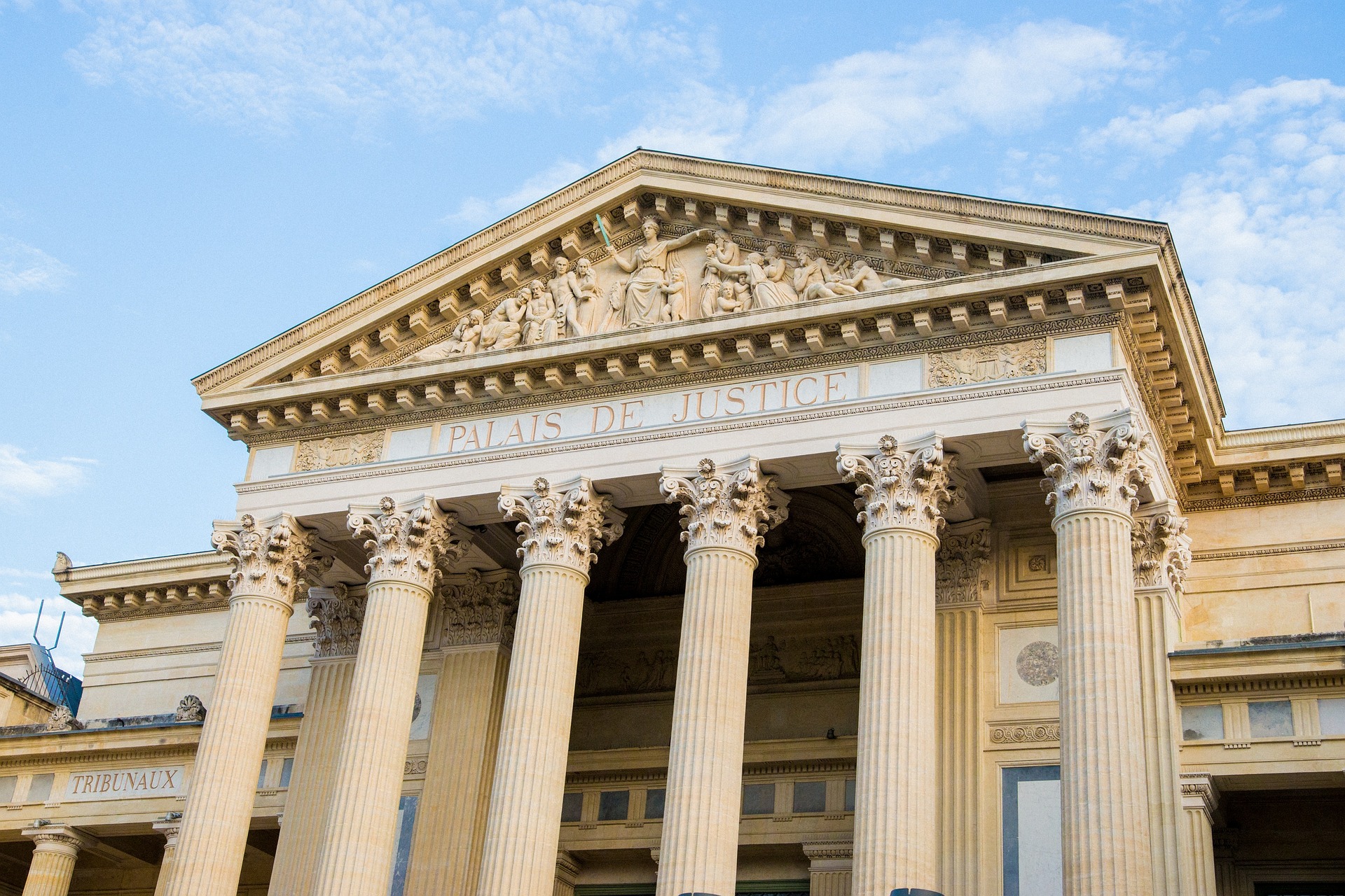 Palais de justice Nimes